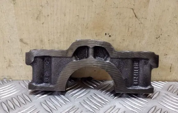 Mercedes-Benz ML W164 Crankshaft Holder 6420110311