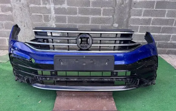 Volkswagen Tiguan Front bumper 5NA807221D