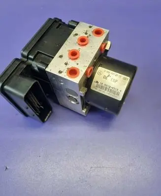Mercedes-Benz C W204 ABS Pump A2044313712 10021203194 A2045455132