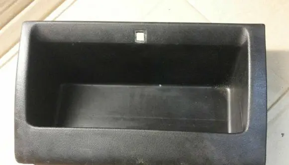 Volkswagen PASSAT B3 Dashboard lower bottom trim panel 357857965