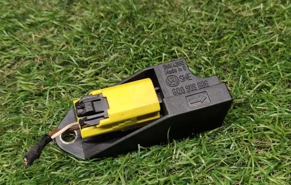 Airbag deployment crash/impact sensor