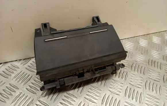 Audi A4 S4 B7 8E 8H Ashtray (front) 8E0857951J