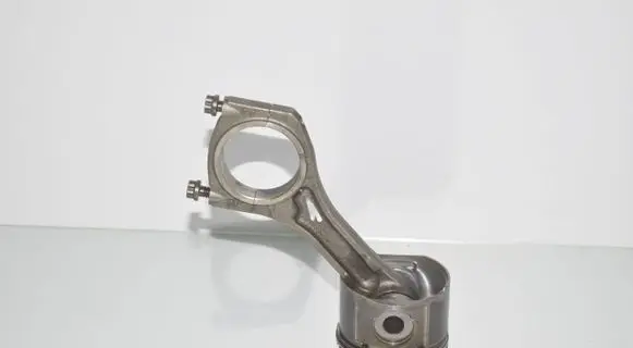 BMW 7 E38 Piston with connecting rod