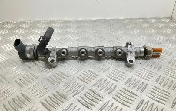 Skoda Yeti (5L) Fuel pressure regulator 03L130089P 03L906054 057130764H