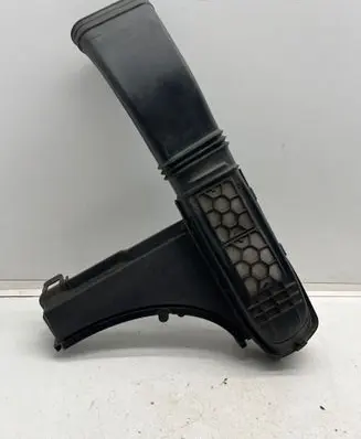 Renault Megane IV Air intake duct part 165551527R 165556458R