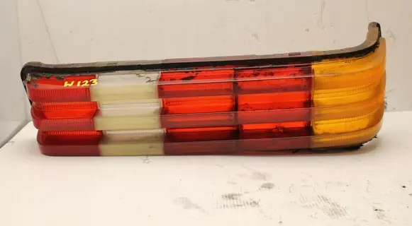 Mercedes-Benz 200 300 W123 Rear/tail lights
