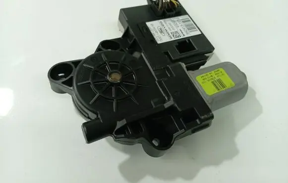 Ford C-MAX I Rear door window regulator motor 7M5T14B534AB