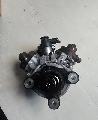 Volvo V60 Fuel injection high pressure pump 0445010618 101122 31272896