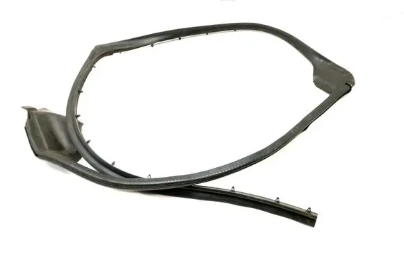 Audi A8 S8 D4 4H Rubber seal rear door 4H0839718
