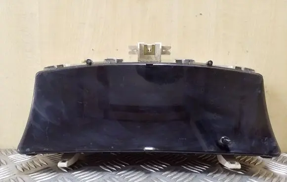Toyota Corolla Verso E121 Speedometer (instrument cluster) 8380013120
