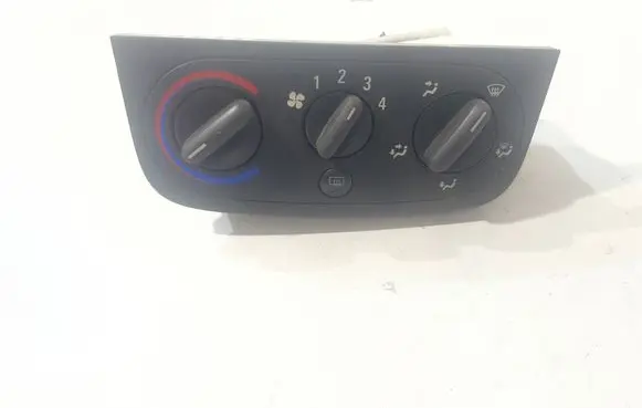 Opel Combo C Climate control unit 031108X