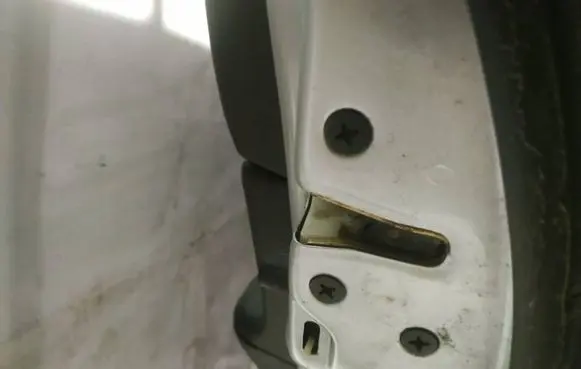 Mazda 6 Rear door lock