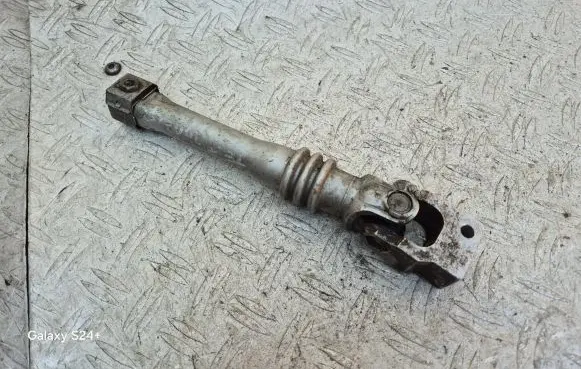 Steering column universal joint