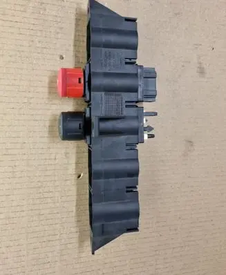 Audi TT Mk1 Hazard light switch 8N0941567 08KHA