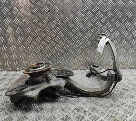 Mercedes-Benz C W205 Front wheel hub A2053322100