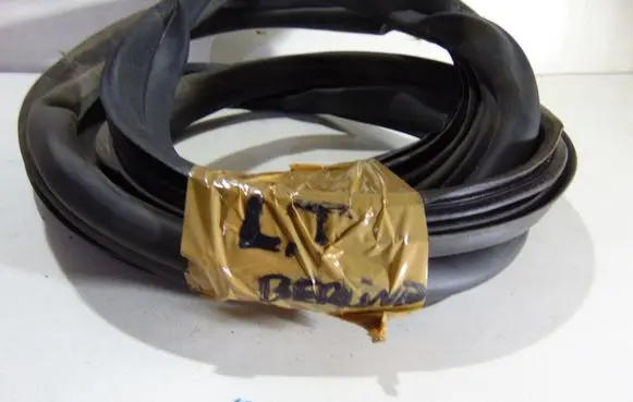 Peugeot Partner Front door rubber seal