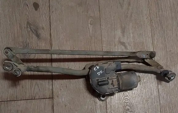 Audi A6 S6 C6 4F Front wiper linkage and motor 4F1955119C