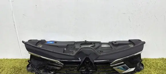 Mitsubishi Colt VII Front bumper upper radiator grill 620320844R 045322960327