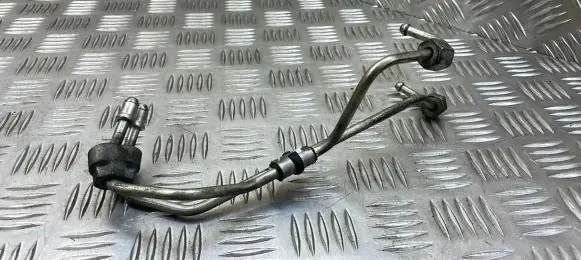 Fuel injector supply line/pipe