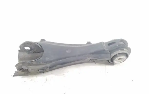 Rear control arm