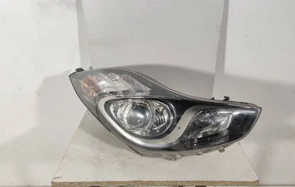 Hyundai ix20 Headlight/headlamp 921021K3XX