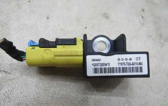 Honda CR-V Airbag deployment crash/impact sensor 77970-T2A-A010-M4