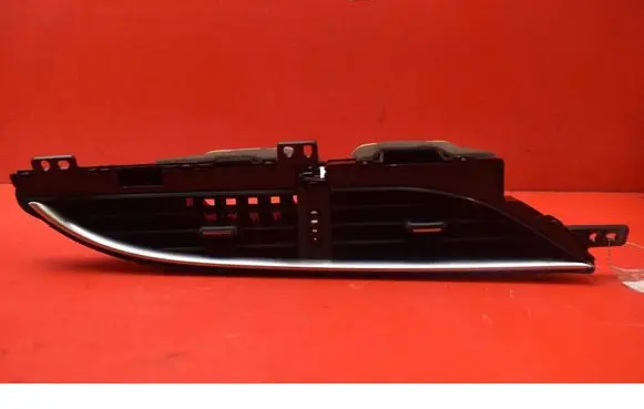 Toyota Yaris Dashboard side air vent grill/cover trim 556700D240