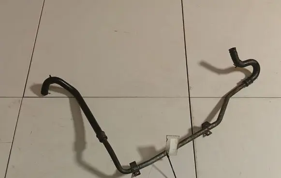 Chevrolet Captiva Fuel line pipe 