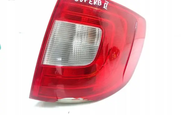 Skoda Octavia Mk2 (1Z) Rear/tail lights 3T9945096
