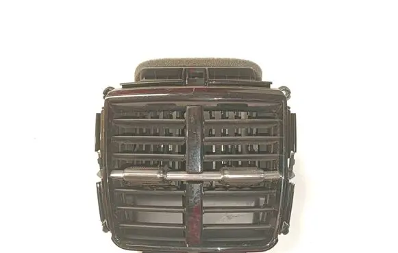 Rear air vent grill