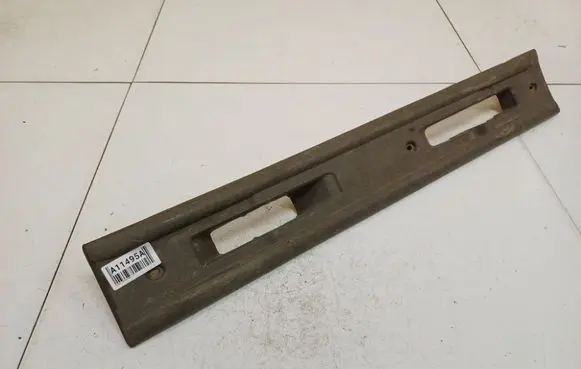 Chrysler Voyager Front driver seat rail trim 10643