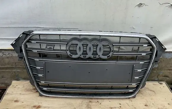 Audi A4 S4 B8 8K Front bumper upper radiator grill 8K0853651 8K0853651K