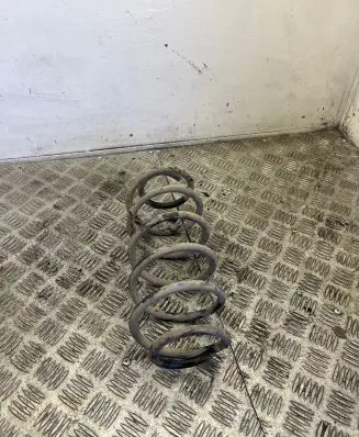 Toyota Yaris Rear coil spring
