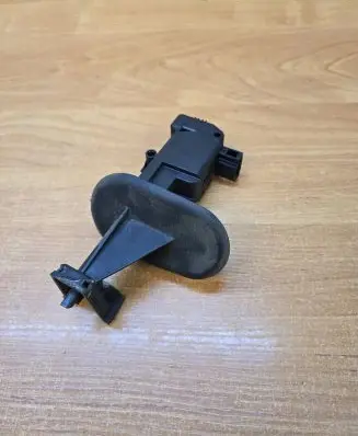 Volvo XC70 Fuel tank cap lock motor 30762423