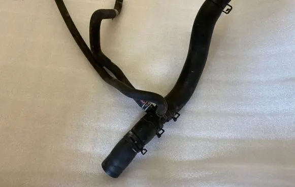 Mitsubishi Outlander Engine coolant pipe/hose