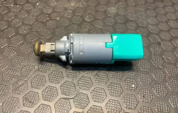 Renault Megane II Clutch pedal sensor 8200168240B 4008S
