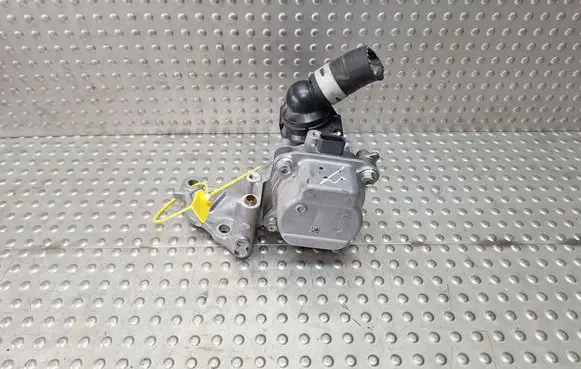 Toyota Yaris XP210 Water pump 