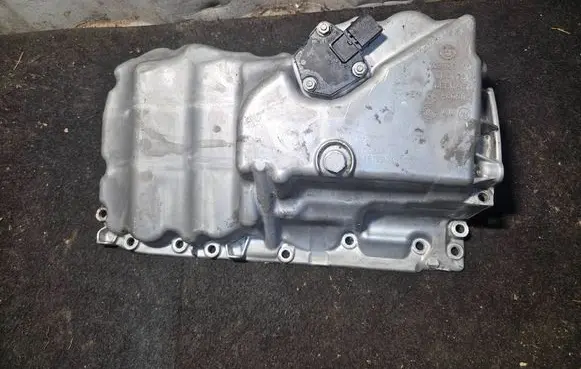 BMW 4 F32 F33 Oil sump 8611694