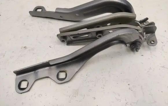 Chrysler Pacifica Engine bonnet/hood hinges 68224680AC 68224681AC 680AC