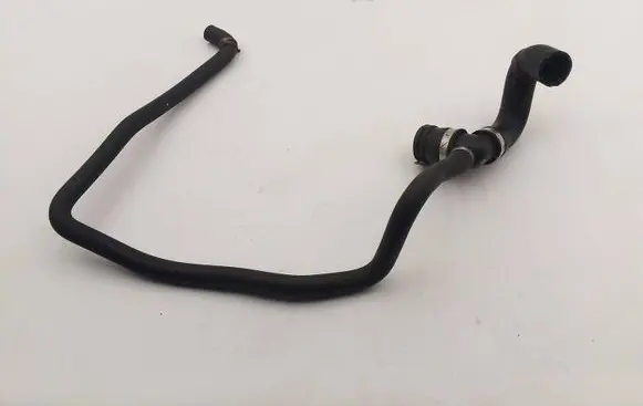 Opel Zafira B Engine coolant pipe/hose 13118272