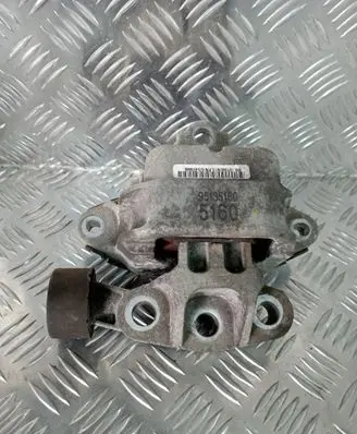 Opel Mokka Engine mount bracket 95135160