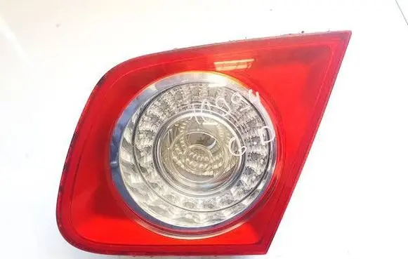Volkswagen Jetta V Tailgate rear/tail lights 1K5945094 983152