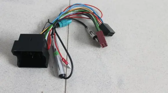 Volkswagen Golf V EUR ISO radio connector 