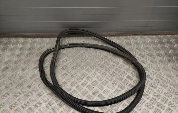 Audi Q5 SQ5 Front door rubber seal 8R0831721F