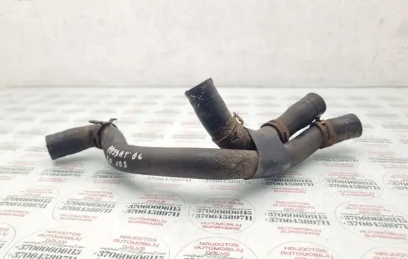 Volkswagen PASSAT B6 Engine coolant pipe/hose