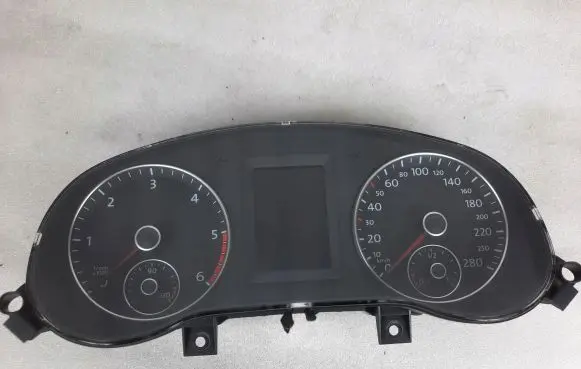 Volkswagen Jetta VI Speedometer (instrument cluster) 5C6920860A