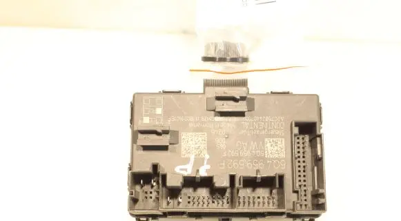 Volkswagen Golf VII Door control unit/module