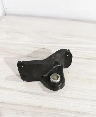 Headlight/headlamp mounting bracket