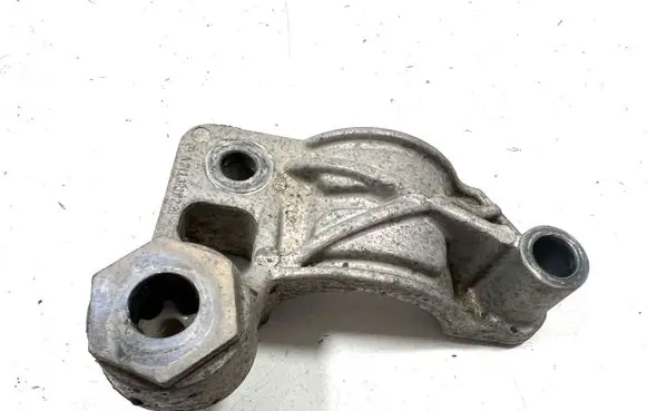 Mercedes-Benz CLS C219 Sway bar bush bracket, front A2113231226