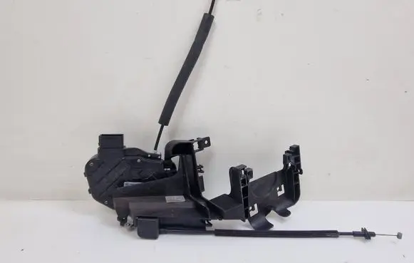 Jaguar XF X250 Front door lock 6W8A21813AF